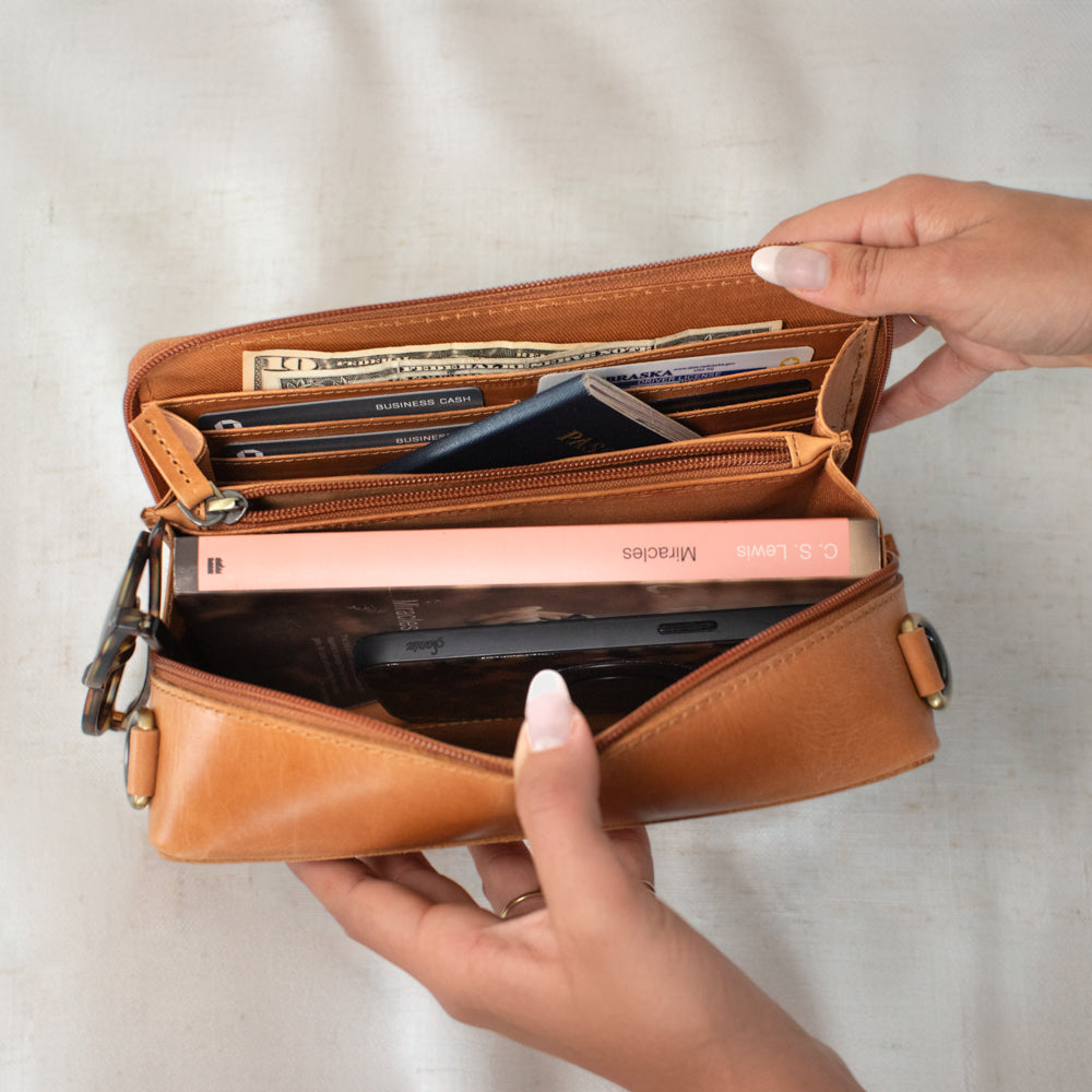 Vintage-inspired crossbody bag with built-in wallet