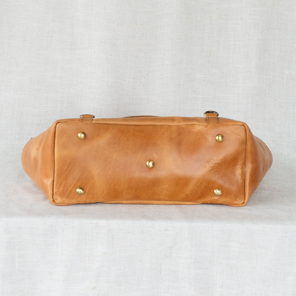 Bottom view of Utility Tote by Elevate on linen